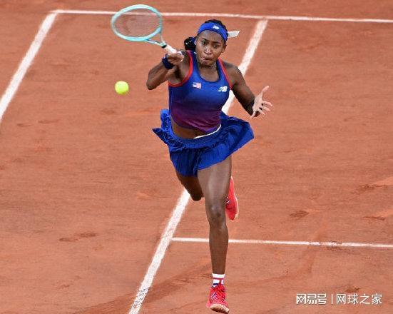 小萨在场下 小萨在场下